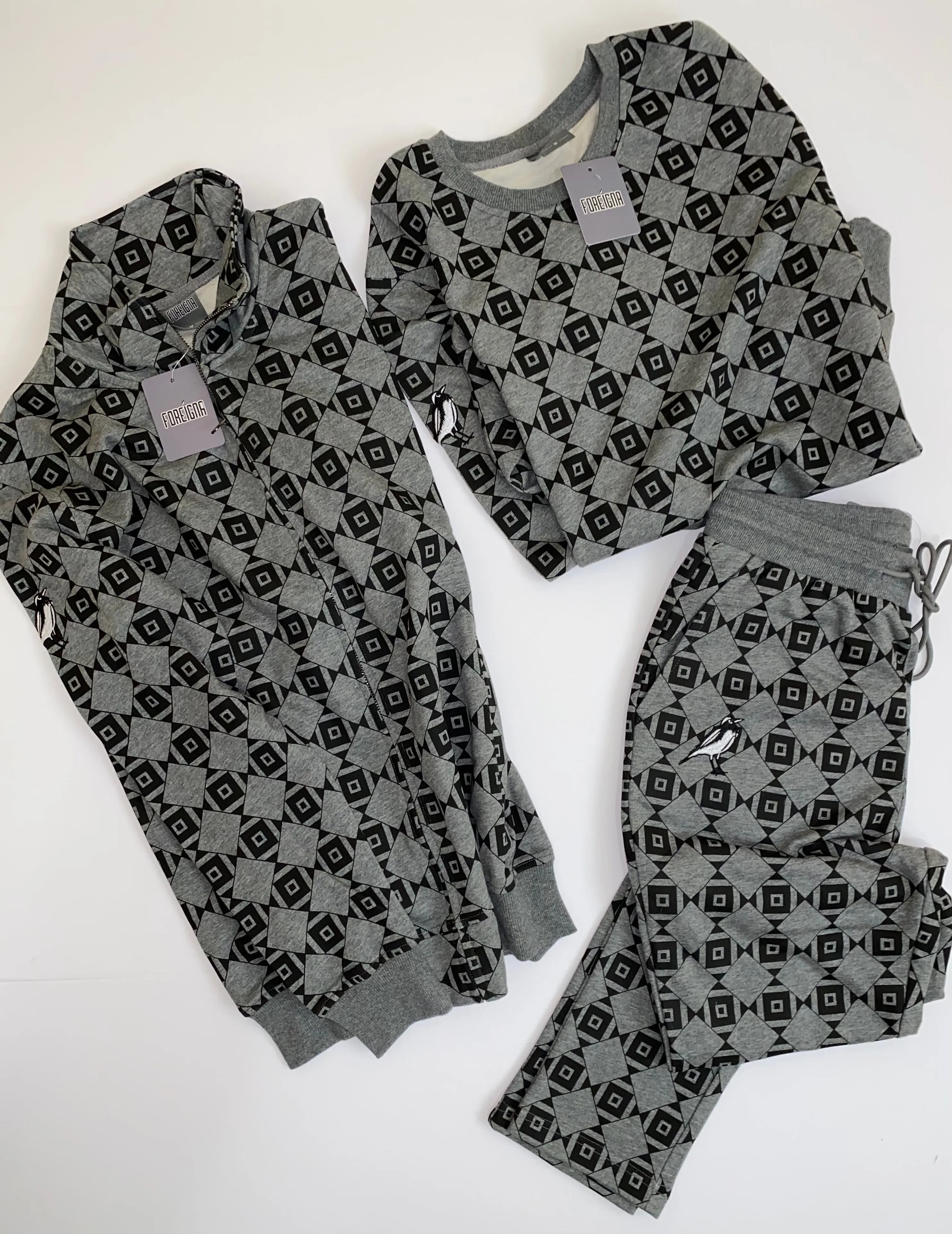 Diamond-Eye Geometric Jogger Sets - Grey/Black