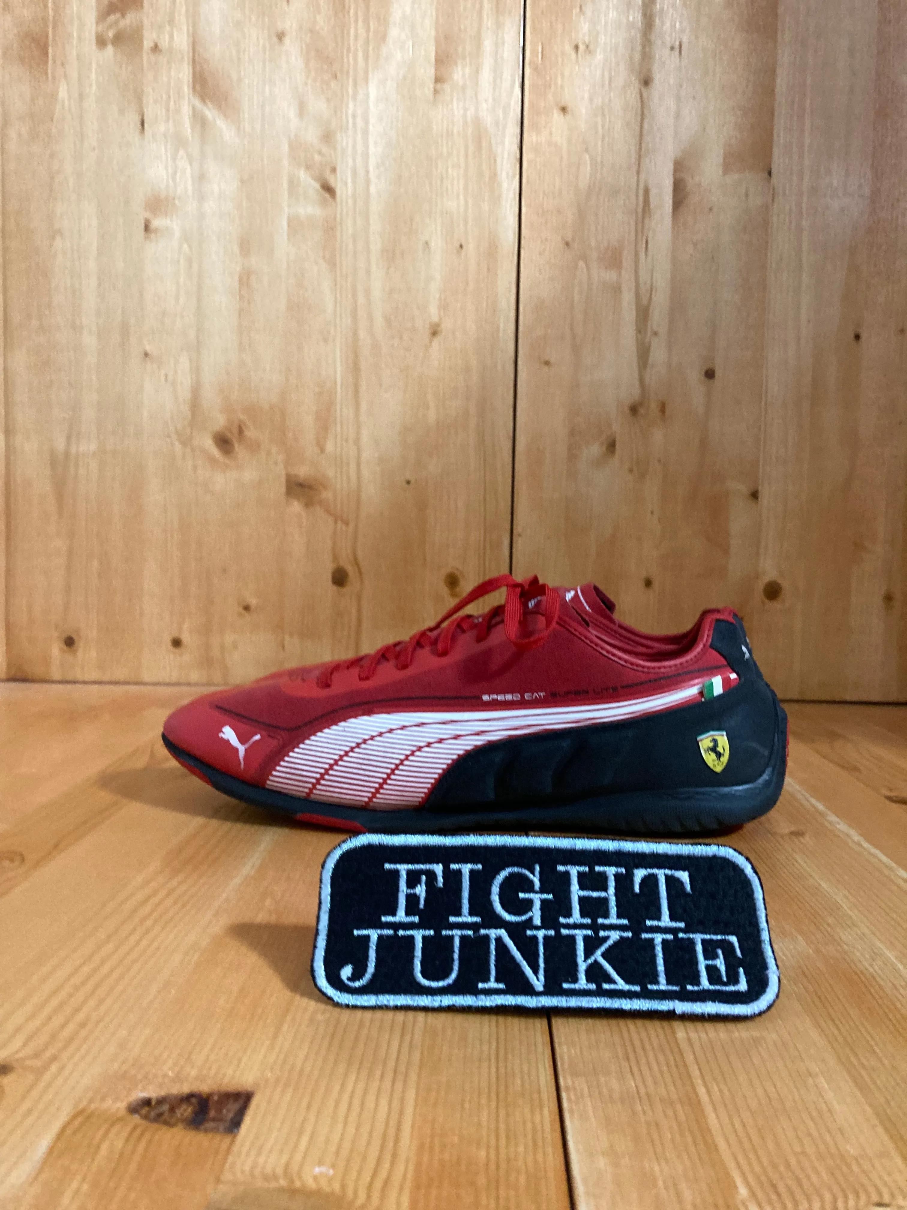 PUMA FERRARI SPEEDCAT SUPER LITE Men Size 11 Running Training Shoes Sneakers Red 304377-01